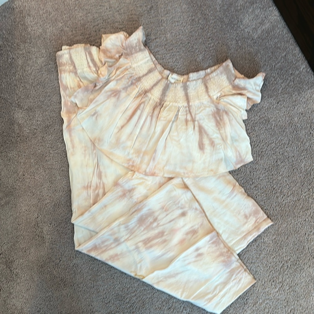 Vestique pant and top set , dye tie print, blush color,size medium,